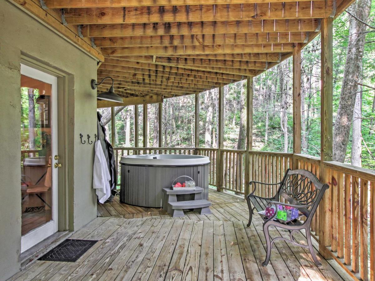Unique Gatlinburg Cabin Decks, Hot Tub, Fire Pit Εξωτερικό φωτογραφία